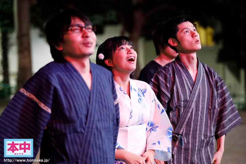 「花火大会の夜、狂わせた突然の大雨片思いのクラスメイトと駆け込んだラブホ相部屋雨宿り中出し 根尾あかり」のサンプル画像2